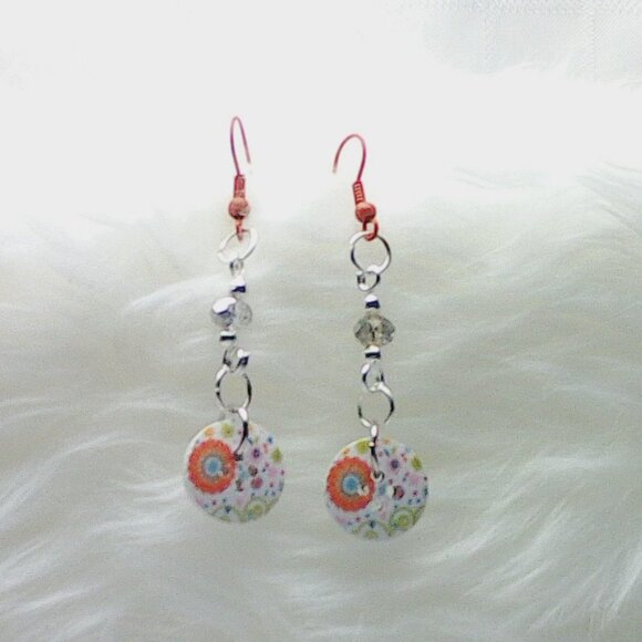 No. 109 Pretty handmade earrings with half-inch diameter buttons - Picture 1 of 1